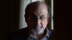 Lo scrittore Salman Rushdie