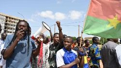 People demonstrating in Burkina Faso