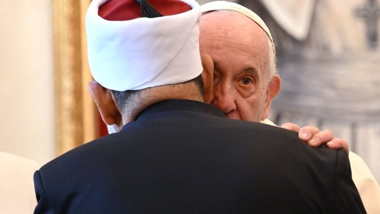 Auch Papst Franziskus fördert den Dialog zwischen Christentum und Islam