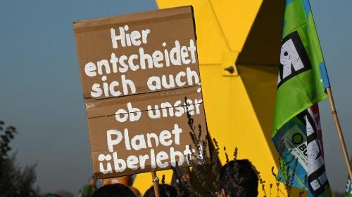 Deutsche Bischöfe: „Demonstrationsfreiheit und Gewaltfreiheit“