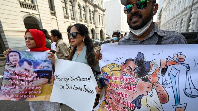 Eine Demo in Colombo, Menschen demonstrierten im November gegen Polizeigewalt