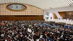 Audiencia del Papa a los estudiantes y profesores que participan en el “Encuentro para la Educación a la paz y al cuidado”