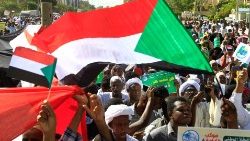 Sudan: una delle proteste antigovernative a Karthoum