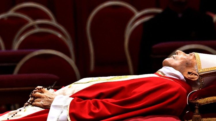 Benedikt XVI. (AFP)