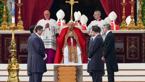 Papežova homilie při Benediktově pohřbu