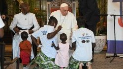 Papież Franciszek podczas spotkania z ofiarami przemocy we wschodniej części DRK, Kinszasa, 1 lutego 2023