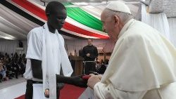 Il Papa incontra i rifugiati nella Freedom Hall a Giuba, in Sud Sudan