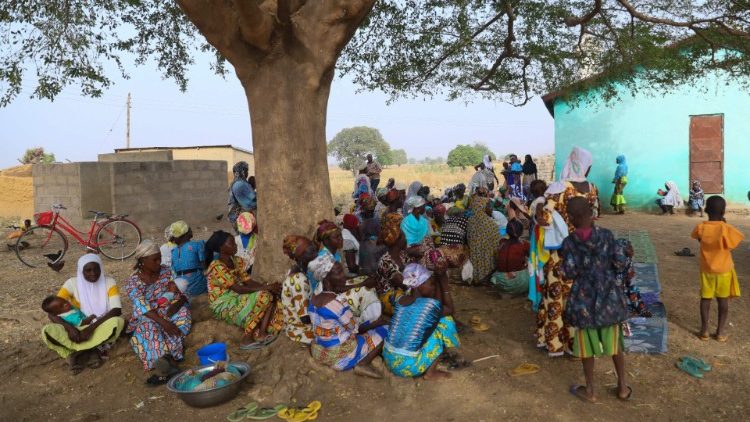 Flüchtlingssiedlung in Issakateng-Bausi, in Bawku, Nordghana. - Ghana wird zusammen mit den Nachbarländern am Golf von Guinea, Benin, Togo und Elfenbeinküste, derzeit zur neuen Frontlinie im Dschihad-Krieg in der Sahelzone