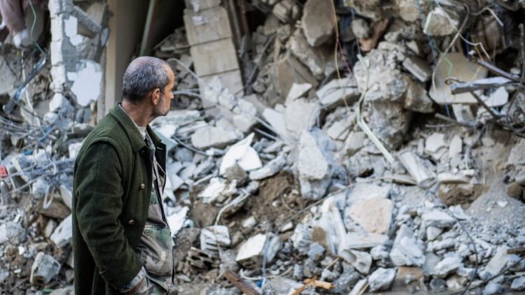 Strade devastate dal terremoto in Siria
