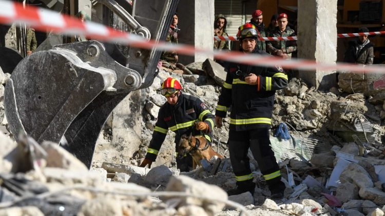 Kard. Zenari w Aleppo: pomoc dla Syrii to test z człowieczeństwa