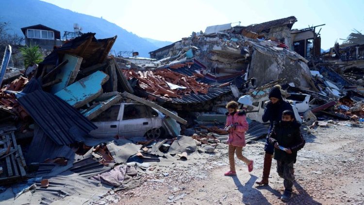 Tremblement de terre en Turquie et en Syrie - dons à Caritas pour l`aide aux victimes Cq5dam.thumbnail.cropped.750.422