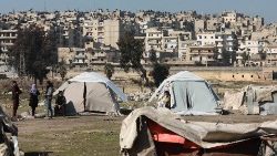 Notunterkünfte in Zelten im Norden Aleppos
