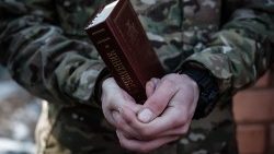 Broniący ojczyzny żołnierze mają też potrzeby duchowe
