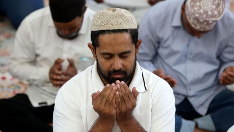 La preghiera del Ramadan in Oman