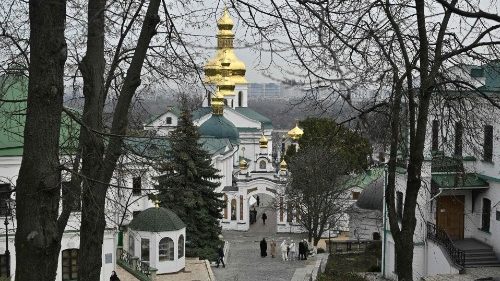 Ukraine: Ordensleute halten Kyiver Höhlenkloster besetzt