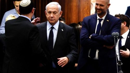 संसद में इजराएल के प्रधानमंत्री नेतन्याहू न्यायिक सुधारों को स्थगित किया