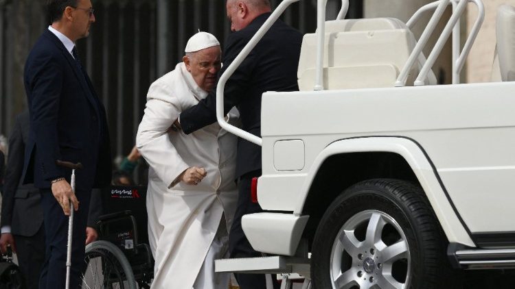 Papa Francisko alazwa Gemelli kwa uchunguzi zaidi wa afya