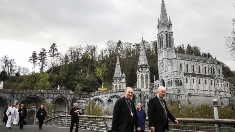 Comme tous les ans, les évêques de France se réunissent dans le sanctuaire de Lourdes