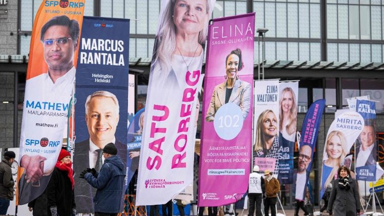 Manifesti elettorali ad Helsinki