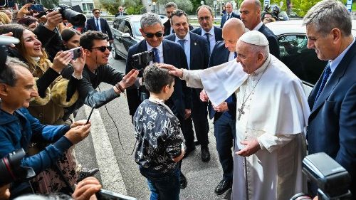 Папа Франциск покинул больницу им. Джемелли и вернулся в Ватикан