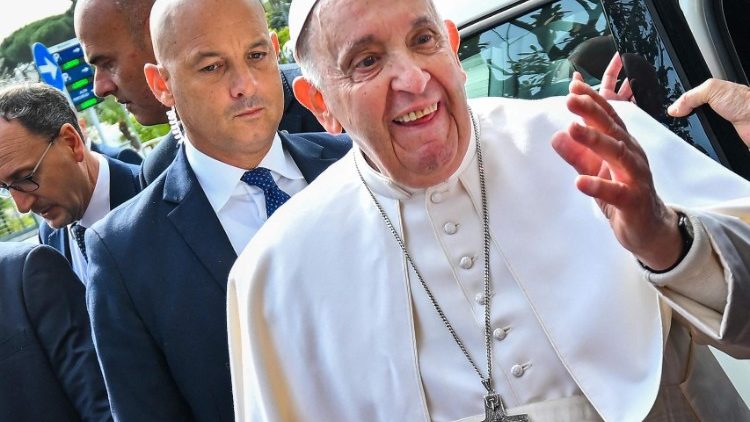 ITALY-VATICAN-RELIGION-POPE-HEALTH