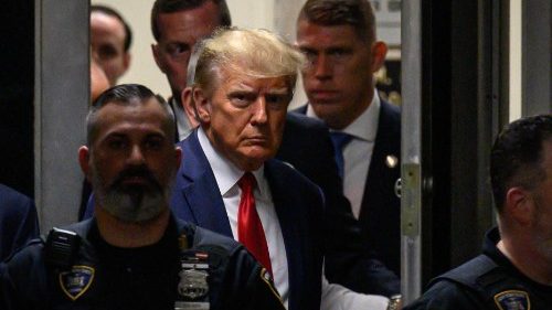 Usa, Trump incriminato con 34 capi d’accusa