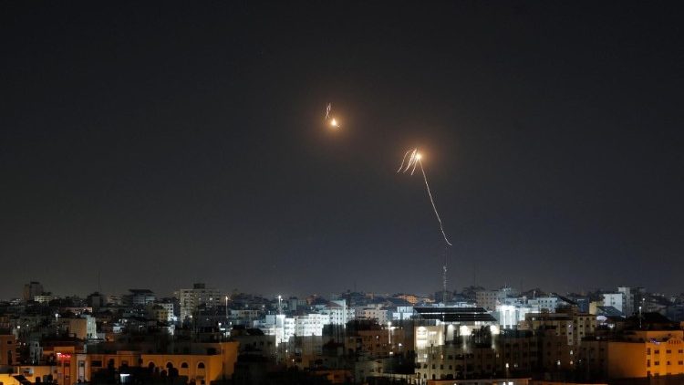 Lancio di razzi nella notte, sale la tensione tra Libano e Israele (AFP)