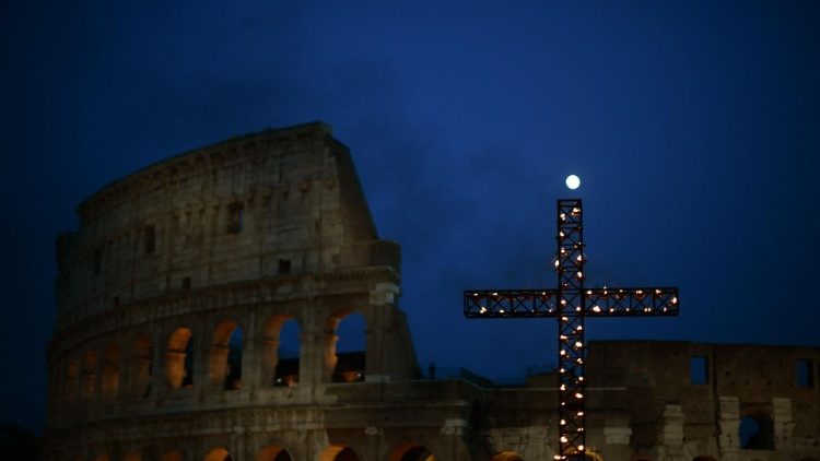 Koloseum: Droga Krzyżowa - wołanie o pokój podczas wojny