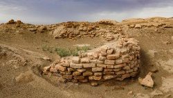 Die archäologische Stätte Umm al-Aqarib ist von schweren Sandstürmen betroffen