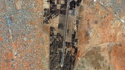 Сателитни снимки на El-Obeid след ракетната атака