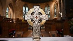 هدية لتشارلز الثالث في الذكرى المئوية للكنيسة الأنغليكانية في ويلز