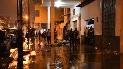 Полицейска акция  след няколко убийства в центъра на Гуяквил, който е под извънредно положение поради нарастването на насилието , 30.04.2023