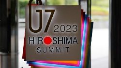 Pranešta, kad į G7 susitikimą Japonijoje atvyko Ukrainos prezidentas V. Zelenskis