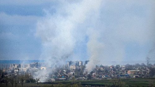Combattimenti nella città di Bakhmut, nella regione del Donetsk, Ucraina