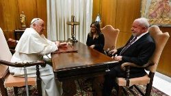 Le Pape reçoit le président Lula et son épouse au Vatican.