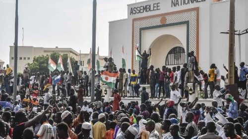 Il Niger nel caos, assaltata l'ambasciata francese