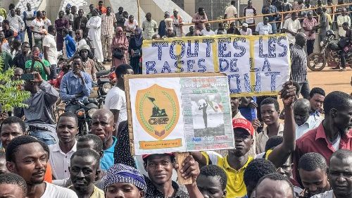 Il Niger sconvolto dal golpe ricorda la sua indipendenza  