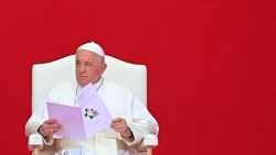 TOPSHOT-PORTUGAL-VATICAN-POPE-RELIGION-WYD