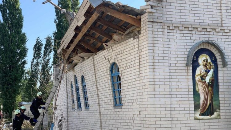 Một tên lửa Nga trúng một nhà thờ ở Zaporizhzhia, nơi Nga chiếm đóng