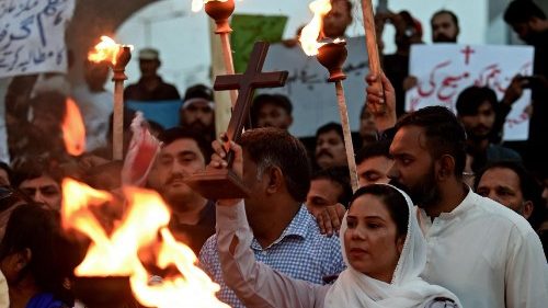 Monseñor Arshad, Pakistán:  La impunidad fomenta la violencia anticristiana