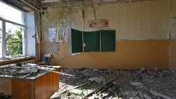 Efekty rosyjskiego ataku w miejscowości Kamjance w obwodzie charkowskim, 5 września 2023 r.