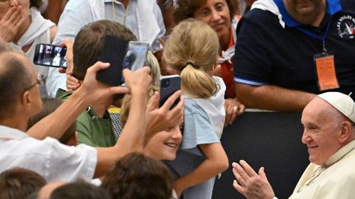 Live bei uns: Papst Franziskus trifft Kinder aus aller Welt