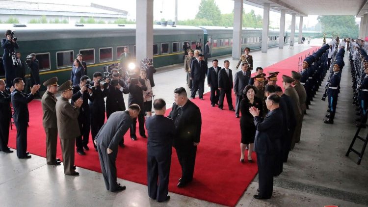 Pyongyang: un immagine della partenza, il 10 settembre, del convoglio blindato del leader nordcoreano per la Russia dove è arrivato il 12 settembre