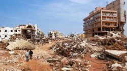  Uma imagem de destruição na área líbica de Derna