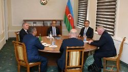 Uzgodnianie rozejmu między Azerami i przedstawicielami Górskiego Karabachu