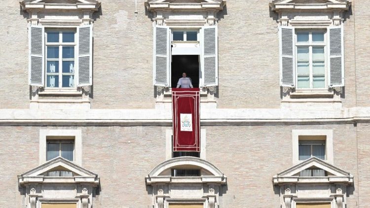 Sveti Otac obratio se s prozora svoje Apostolske palače