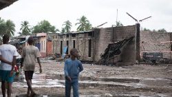 Das abgebrannte illegale Treibstofflager in Sèmè-Kraké an der Grenze zu Nigeria
