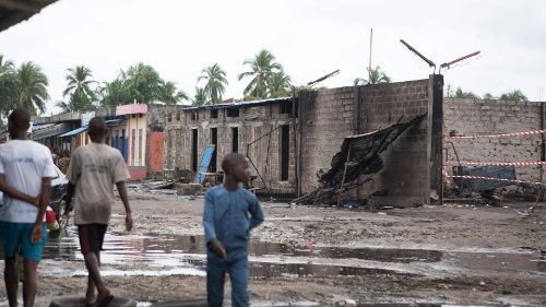 Benin: Schwerer Brand in illegalem Treibstofflager nahe Kirche