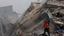 Jeden z budynków zniszczonych w Gazie