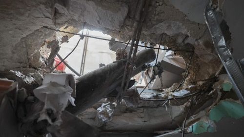 Gaza City, raid su un ospedale, Hamas: almeno 500 vittime e feriti